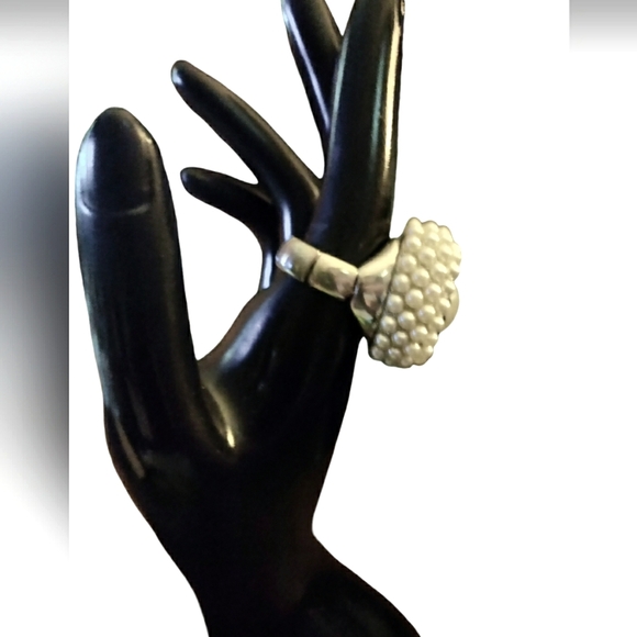 Ring - Picture 4 of 4